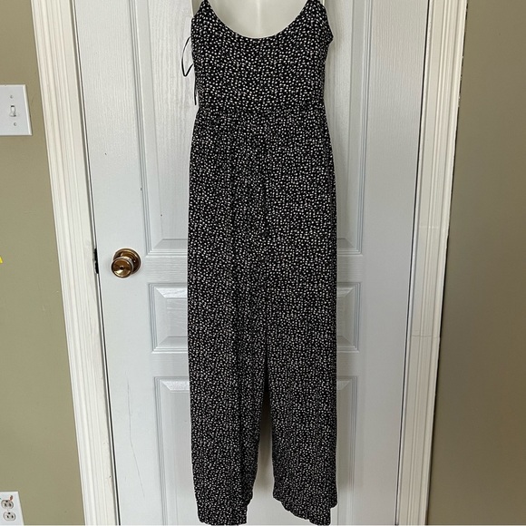 Black and White Spotted Jumpsuit - Picture 4 of 8
